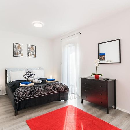 New Blue Danube Apartment With Balcony And Parking Budapest Eksteriør billede