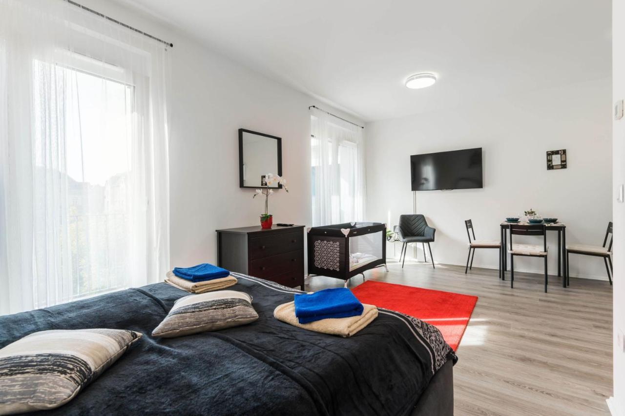 New Blue Danube Apartment With Balcony And Parking Budapest Eksteriør billede
