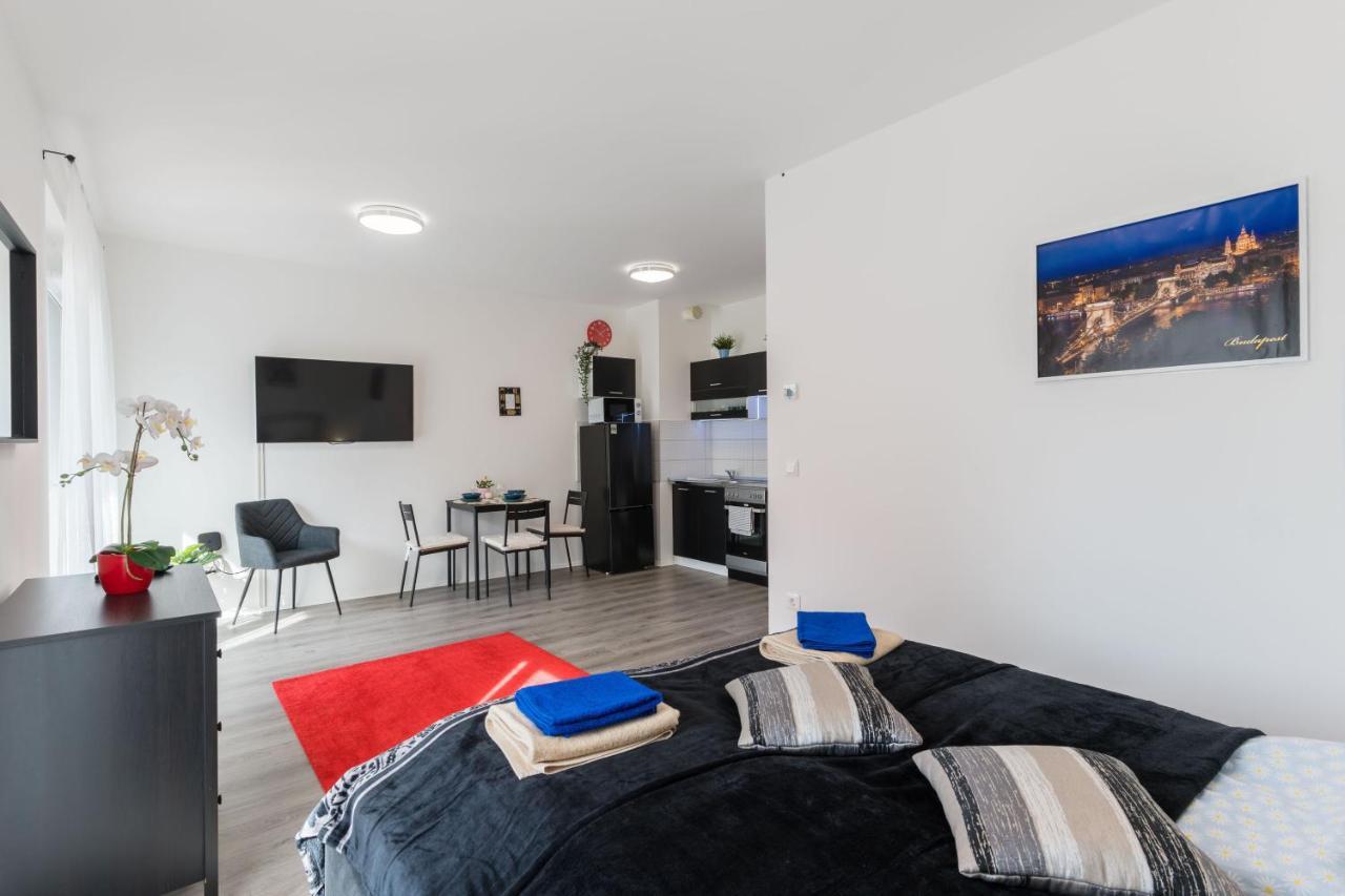 New Blue Danube Apartment With Balcony And Parking Budapest Eksteriør billede