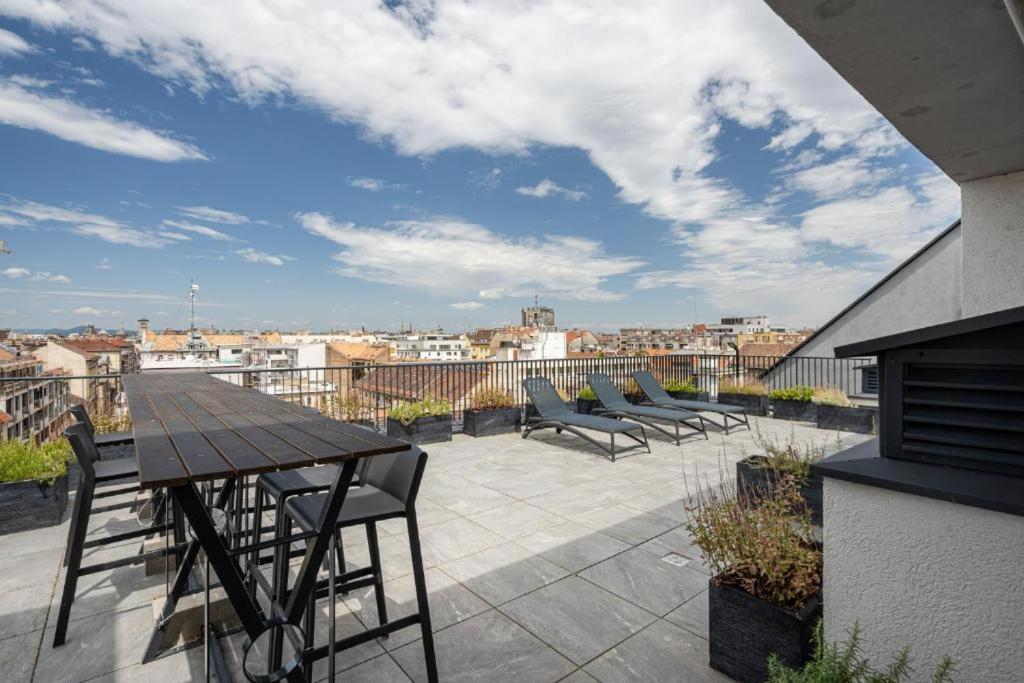 New Blue Danube Apartment With Balcony And Parking Budapest Eksteriør billede