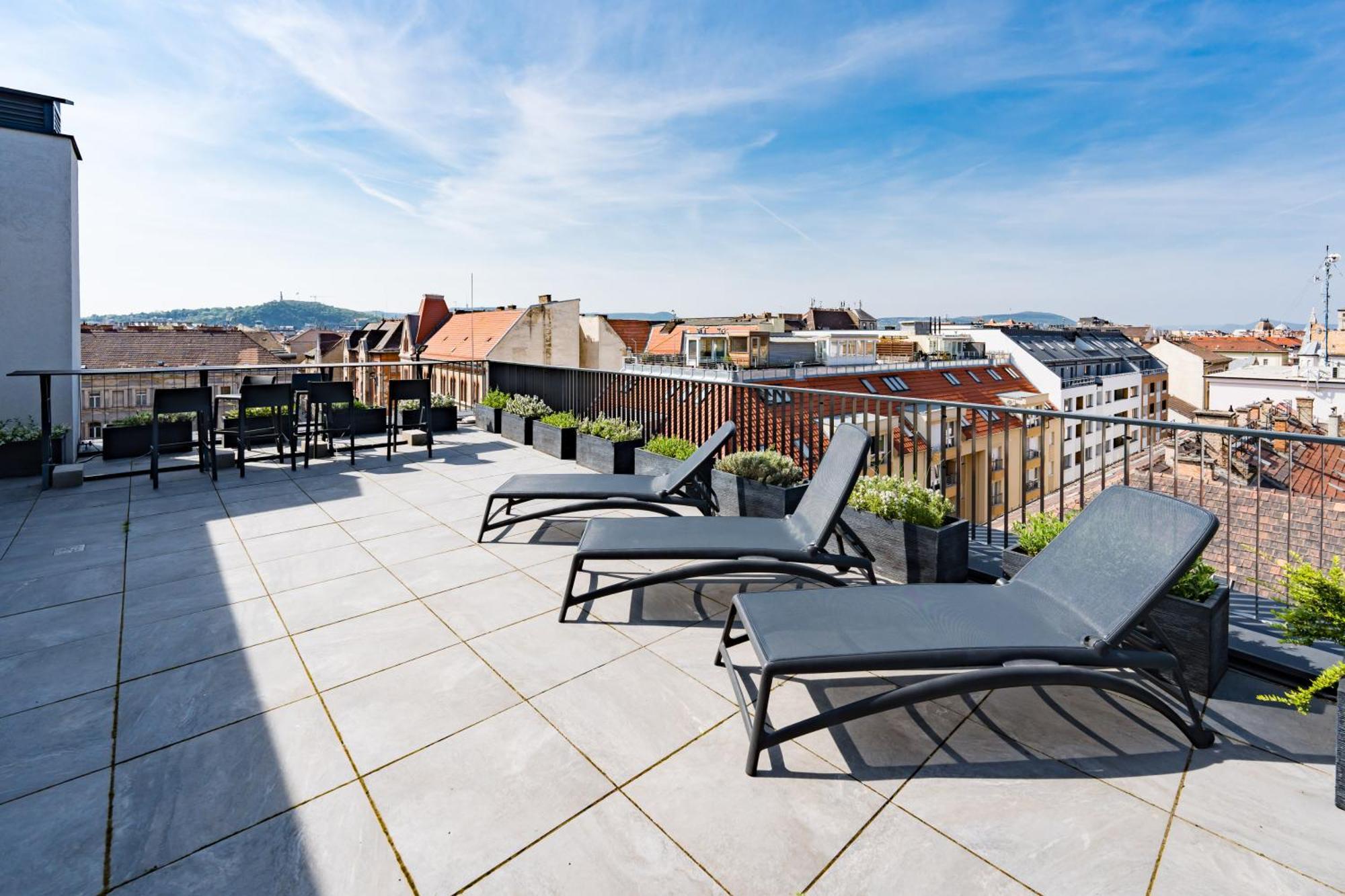 New Blue Danube Apartment With Balcony And Parking Budapest Eksteriør billede
